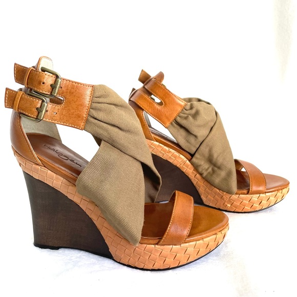 Halogen Double Buckle Wedge Sandal size 5 - Picture 2 of 9